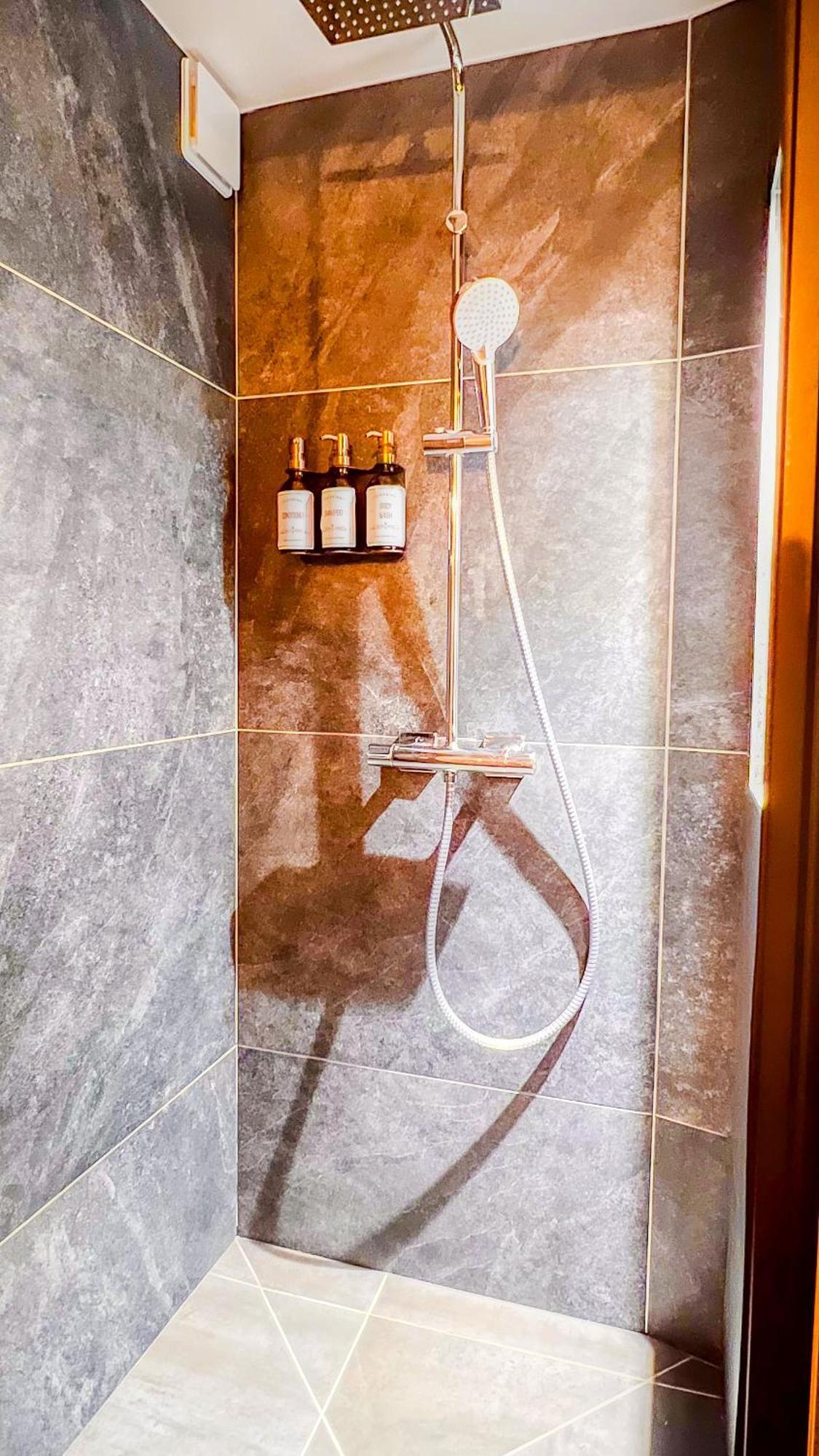 Atoumo Appartement Love Jacuzzi & Jardin Disneyland Paris Quincy-Voisins المظهر الخارجي الصورة